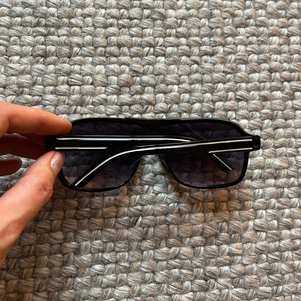 SUNGLASSES black white stripe mens or womens - Picture 6 of 8
